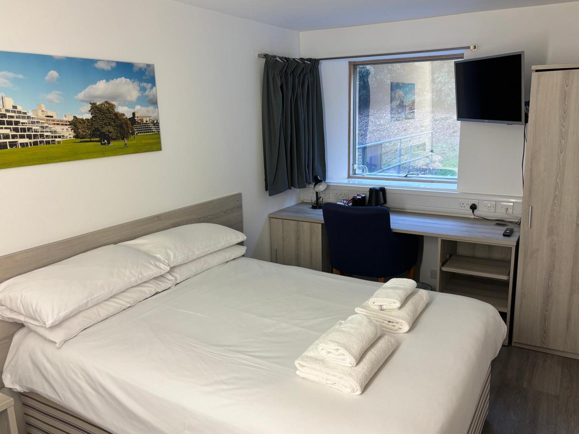 Broadview Hotel Norwich Room photo